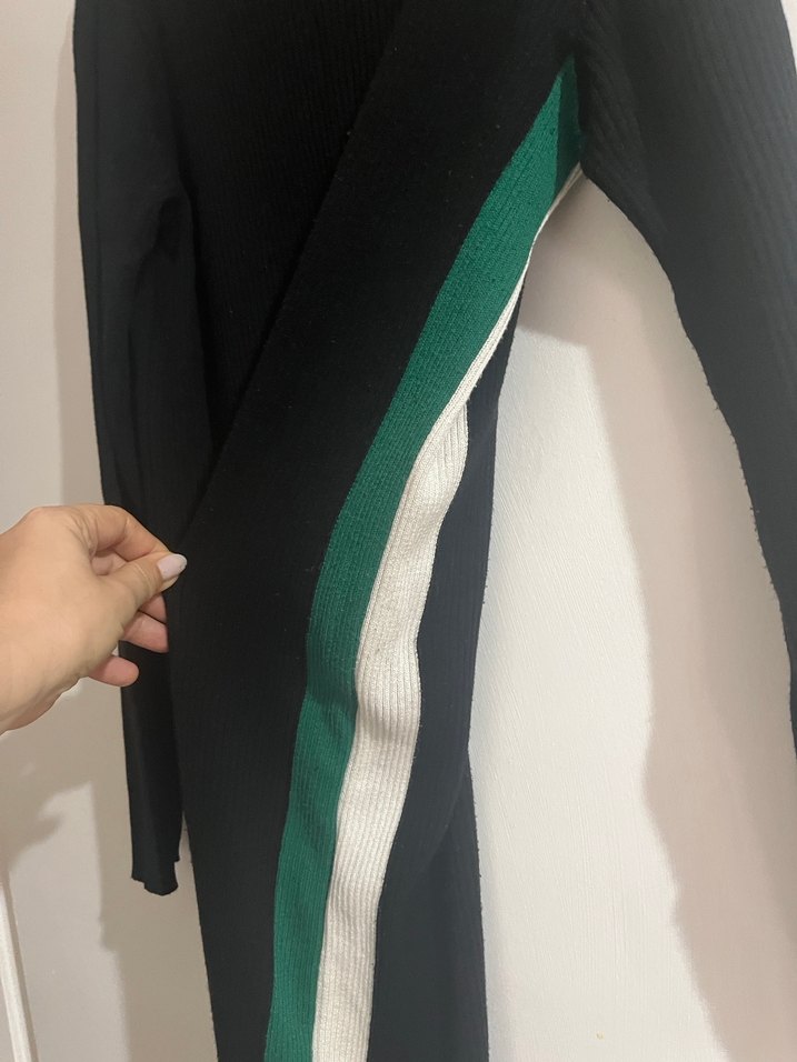 Kadın Siyah fitilli triko Uzun Kollu Yırtmaçlı Elbise - Görsel 3