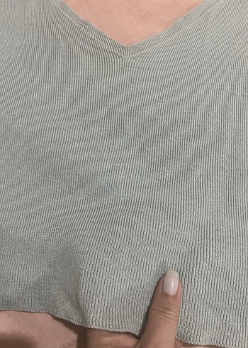 V Yaka Gri Kadın Atlet - Görsel 4