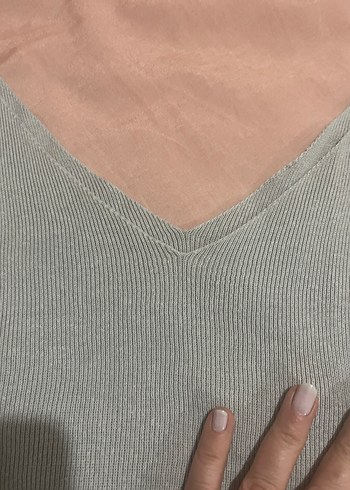 V Yaka Gri Kadın Atlet - Görsel 3