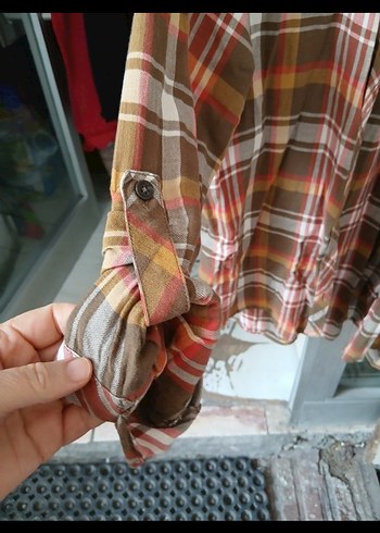 Düğmeli Bol Kesim Kahverengi Kareli Gömlek - Görsel 6