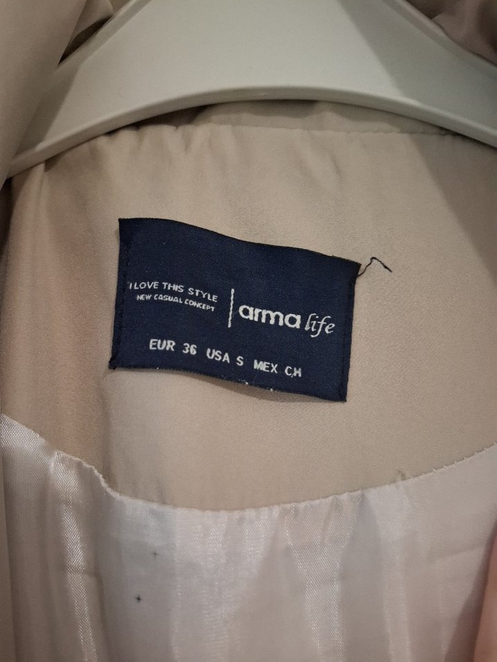 Bej Uzun Kemerli Kadın Yağmurluk - Görsel 5