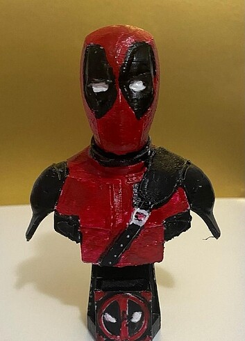 Beden çeşitli Renk PLASTİK DEKORATİF DEADPOOL RENKLİ FİGÜR