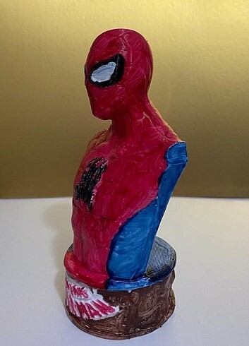 Beden PLASTİK DEKORATİF SPİDERMAN RENKLİ FİGÜR