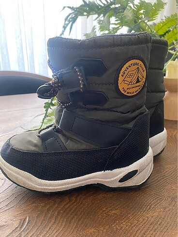 LC Waikiki LCW erkek çocuk kar botu