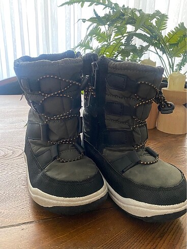 26 Beden LCW erkek çocuk kar botu