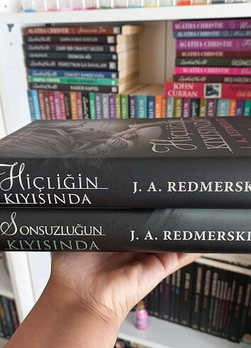  J.A. Redmerski 