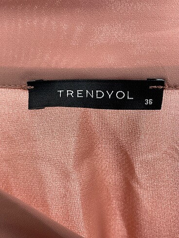 36 Beden çeşitli Renk Trendyol & Milla Bluz %70 İndirimli.