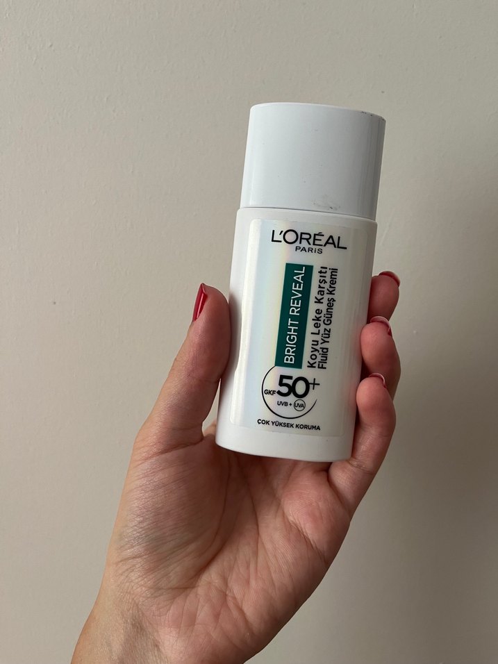 L'Oréal Paris Bright Reveal SPF 50+ Güneş Kremi - Görsel 2