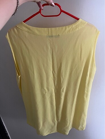 Limon sarısı v yaka kolsuz bluz - Görsel 4