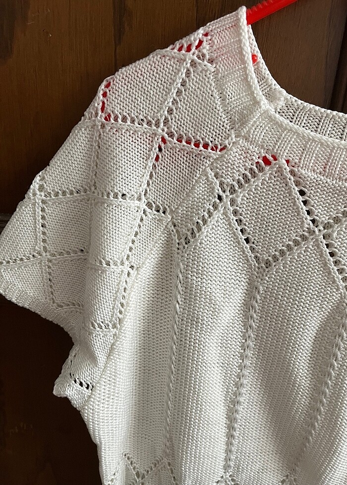 Beyaz işleme detaylı bluz - Görsel 2