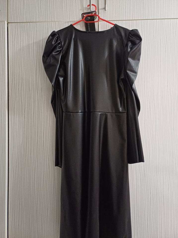 Siyah Deri Uzun Elbise, V Yaka, Kemerli - Görsel 4