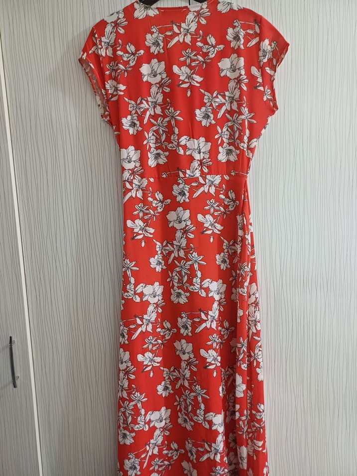 Kırmızı Çiçek Desenli Uzun V Yaka Elbise - Görsel 4