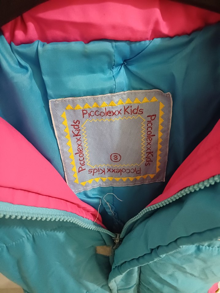 Renkli Kapüşonlu Kız Montu - Görsel 3