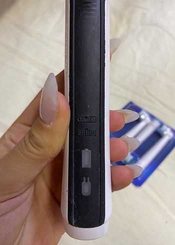 Beyaz Braun elektrikli düş fırçası