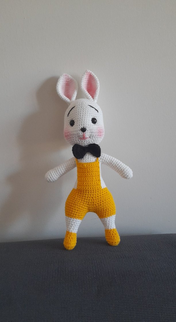 Sarı Tulumlu Örgü Tavşan amigurimi - Görsel 2