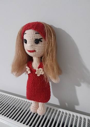 Kırmızı Örgü Bebek - Görsel 3