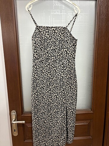 Zara yırtmaçlı elbise