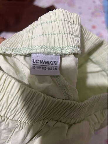 10 Yaş Beden LC Waikiki kız çocuk şortları
