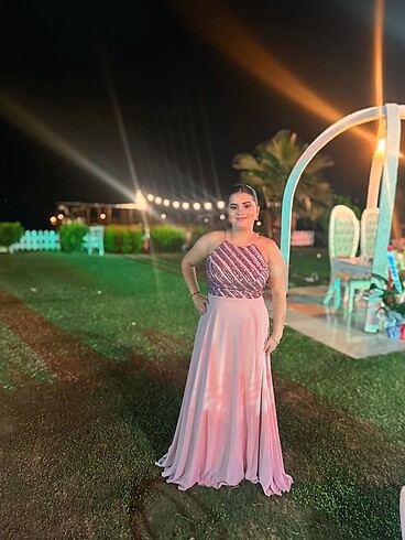 Kadın gece elbisesi