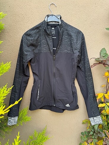 Adidas rüzgarlık