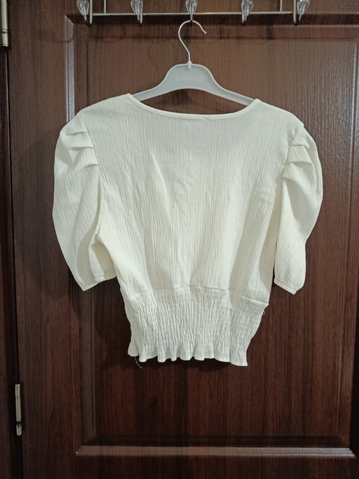 Beyaz Kısa Kollu Piliseli Keten Bluz - Görsel 3
