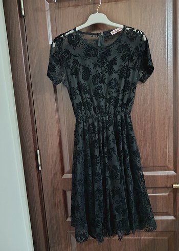 Dantel İşlemeli Siyah Midi Elbise - Görsel 2