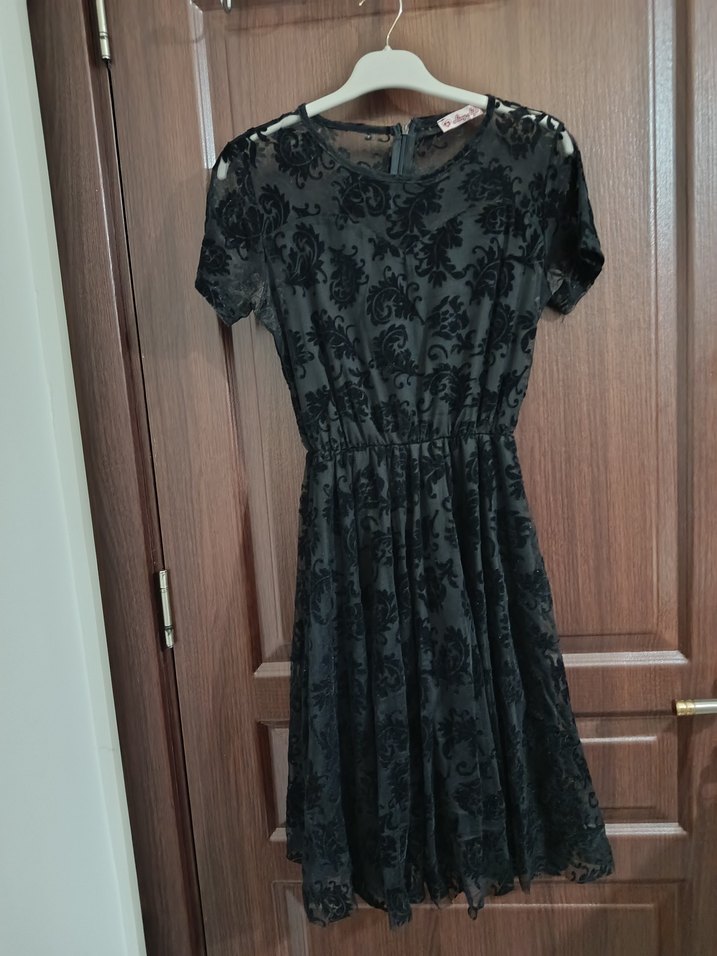 Dantel İşlemeli Siyah Midi Elbise - Görsel 2