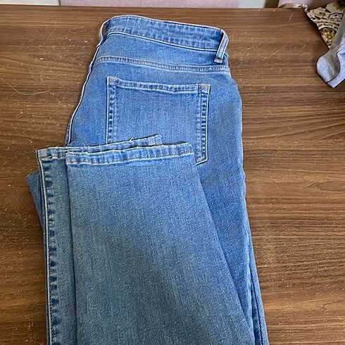 42 Beden Düşük bel kot pantolon hiç kullanılmadı