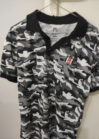 Orijinal Beşiktaş Gri Kamuflaj Desenli Erkek yakalı Tişört - Görsel 2