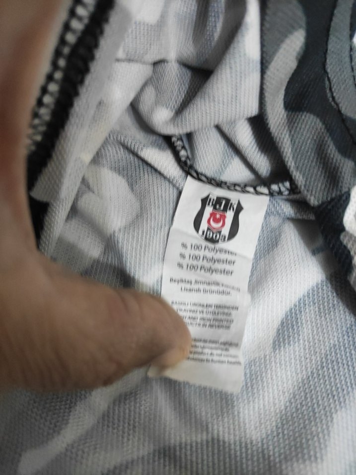 Orijinal Beşiktaş Gri Kamuflaj Desenli Erkek yakalı Tişört - Görsel 4