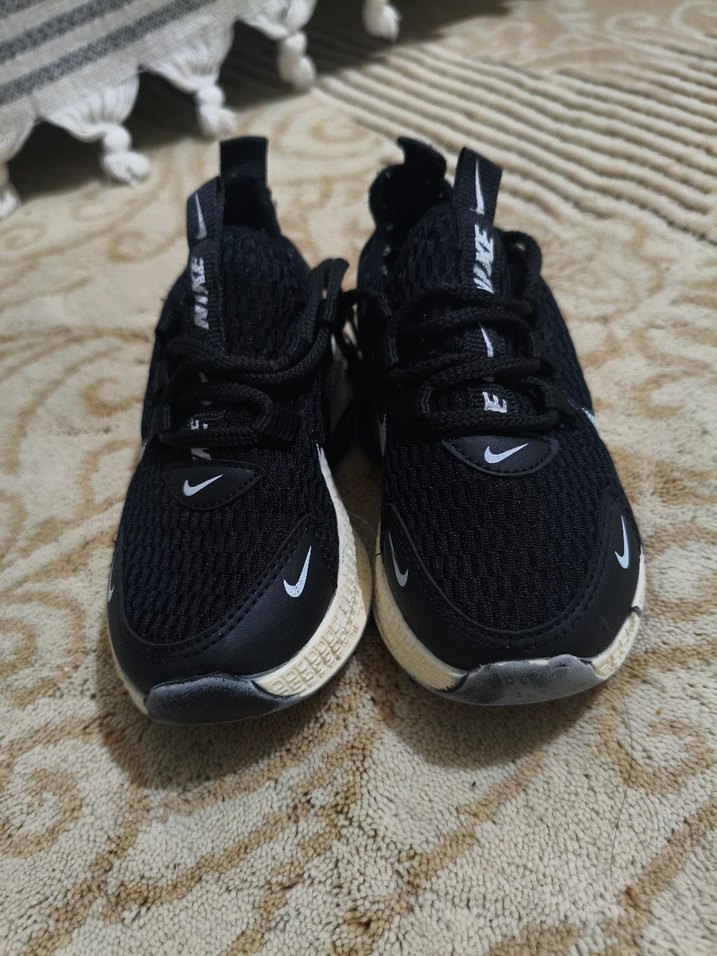 Nike Erkek Çocuk Siyah Spor Ayakkabı - Görsel 3