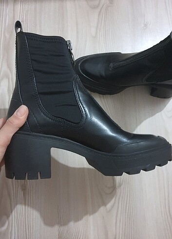 zara teknik bot 39 siyah 