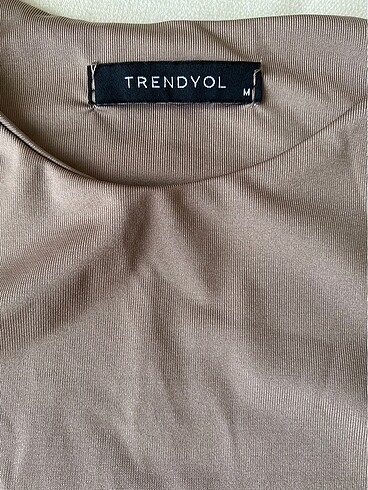 m Beden Trendyolmilla Bodysuit