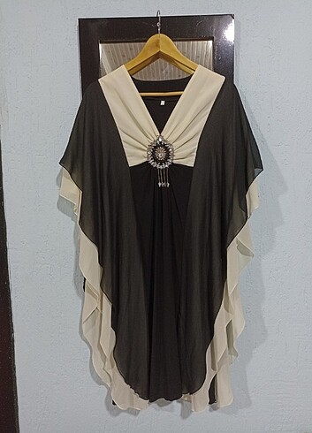 Özel Dikim Aksesuar Detaylı Elbise - Görsel 2