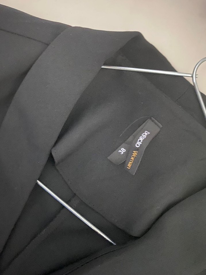 Düğmeli Siyah Midi Kadın Ceket tarzı elbise - Görsel 3