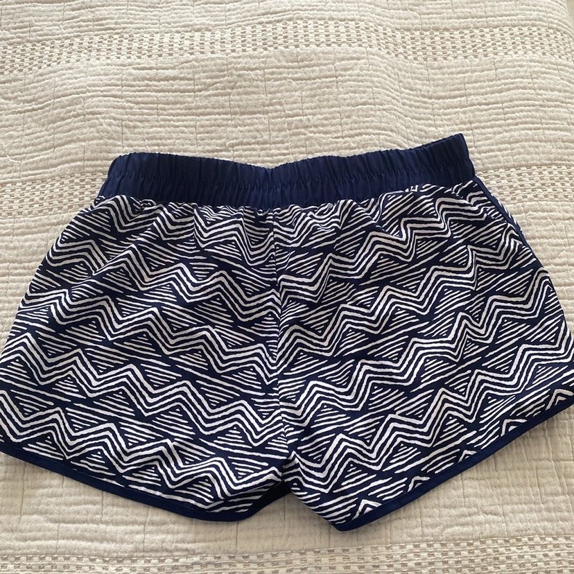 LCWAIKIKI Lacivert Zebra Desenli Mini Şort - Görsel 2