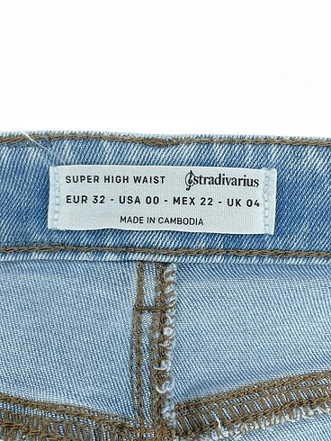 32 Beden mavi Renk Stradivarius Skinny %70 İndirimli.
