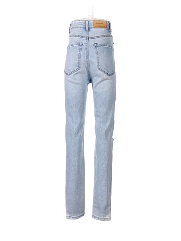 32 Beden Stradivarius Skinny %70 İndirimli.