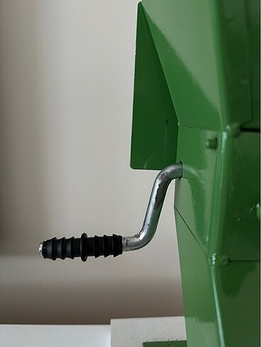  Beden yeşil Renk Fındık makinesi