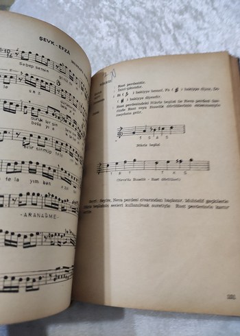 Siyah Kapaklı Dini Kitap - Görsel 10