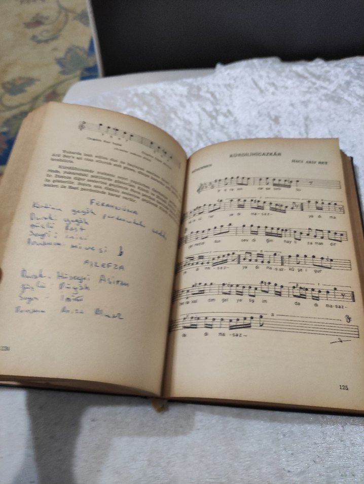 Siyah Kapaklı Dini Kitap - Görsel 5