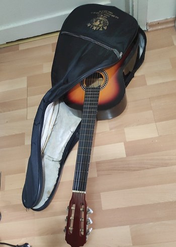 Gitar , elektrikli aparat metro,kitabı ve kalın kilifi4 birlikte - Görsel 16