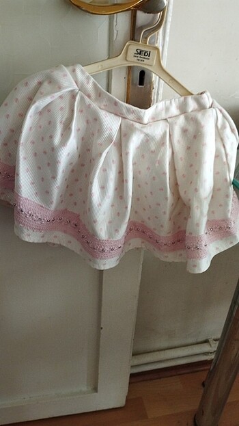 Pembeli beyazlı etek - Görsel 11