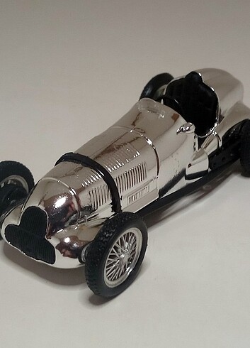  Beden Renk Mercedes W125 1937 - BRUMM Limited 1:43