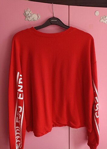 m Beden Kırmızı desenli sweatshirt 