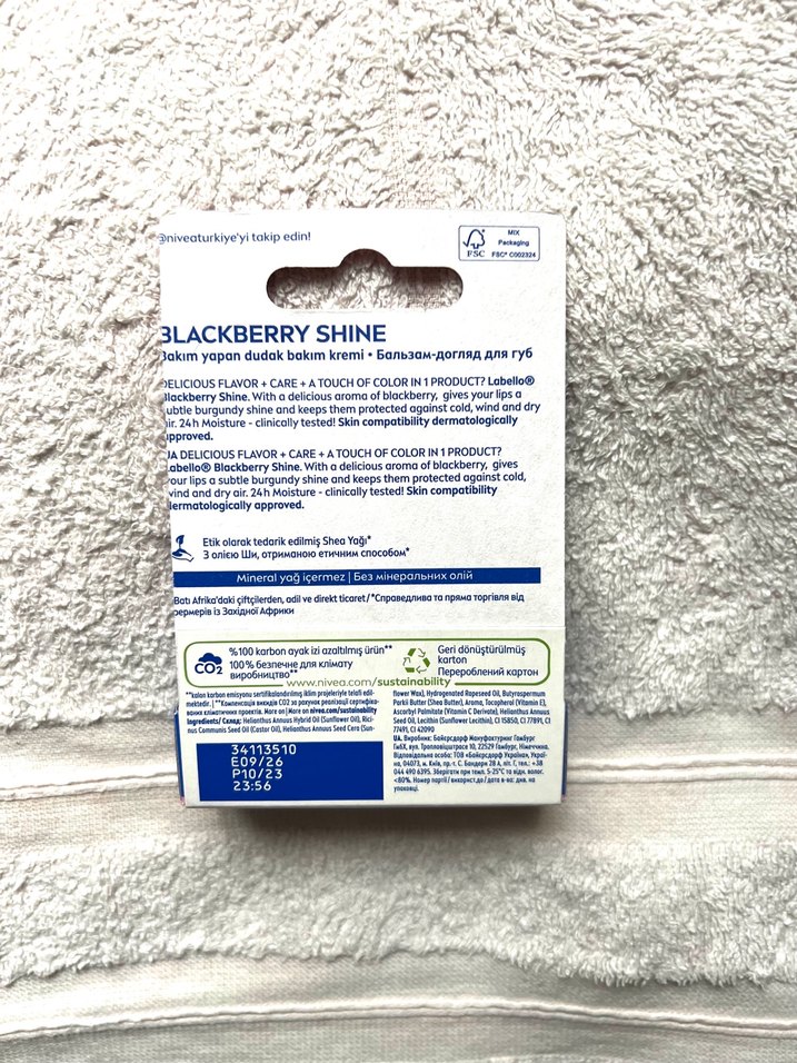 NIVEA Black Berry Renkli Dudak Balmı - Görsel 2