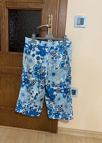 Renkli Mavi Çiçek Desenli Erkek Mini Şort - Görsel 2