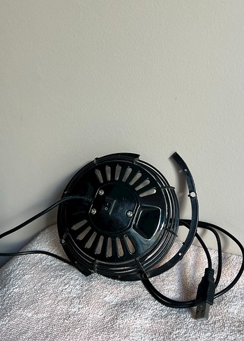 Siyah ve Gri Masaüstü Vantilatör - Görsel 2