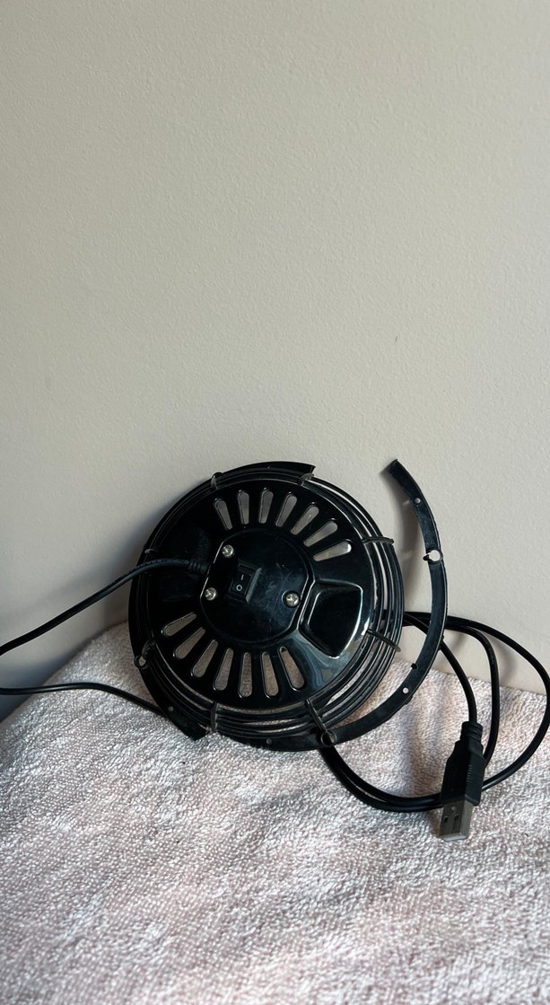 Siyah ve Gri Masaüstü Vantilatör - Görsel 2