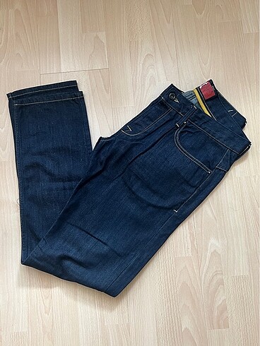 E Jeans Pantolon